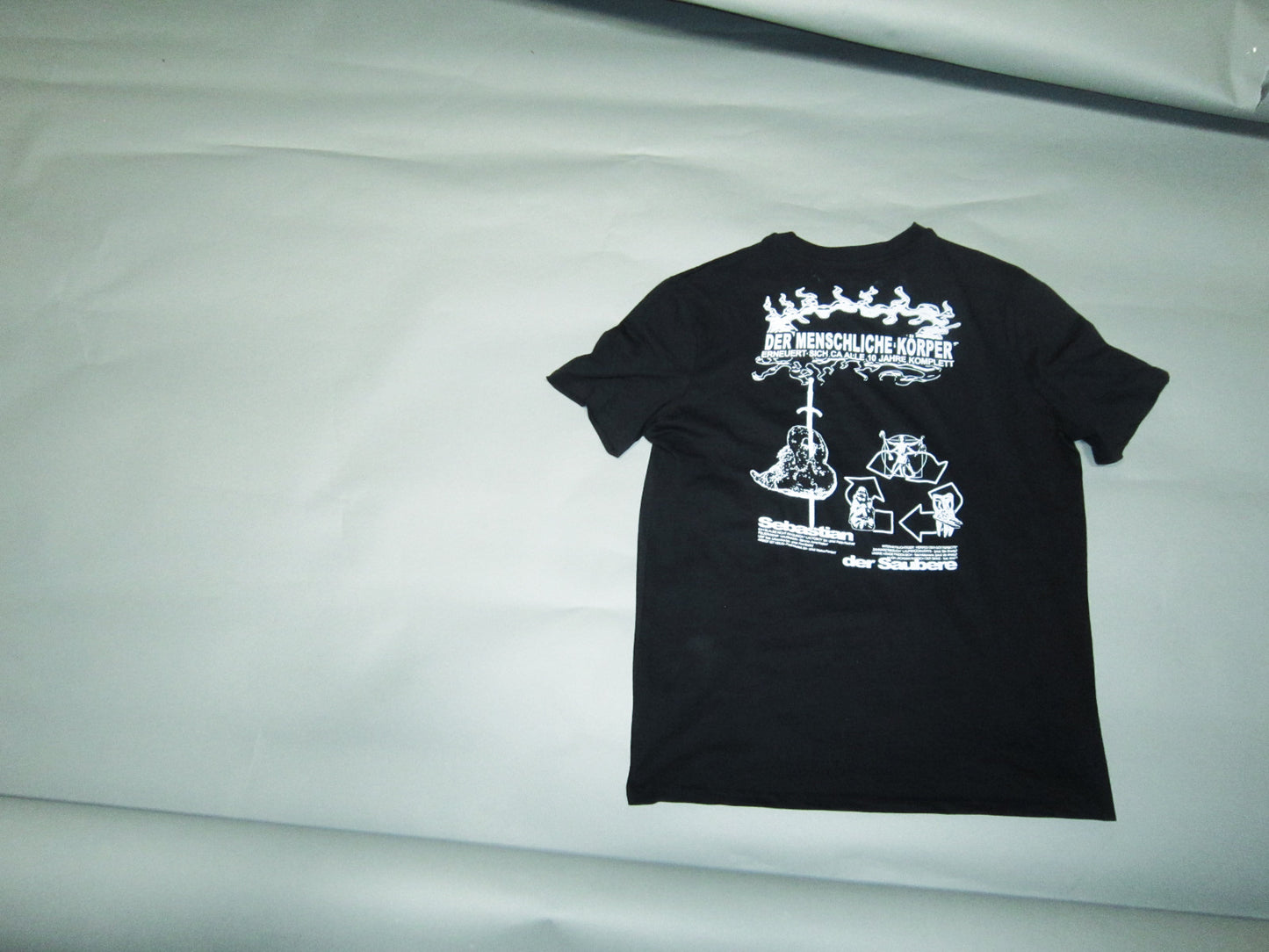 DER MENSCHLICHE KÖRPER SHIRT
